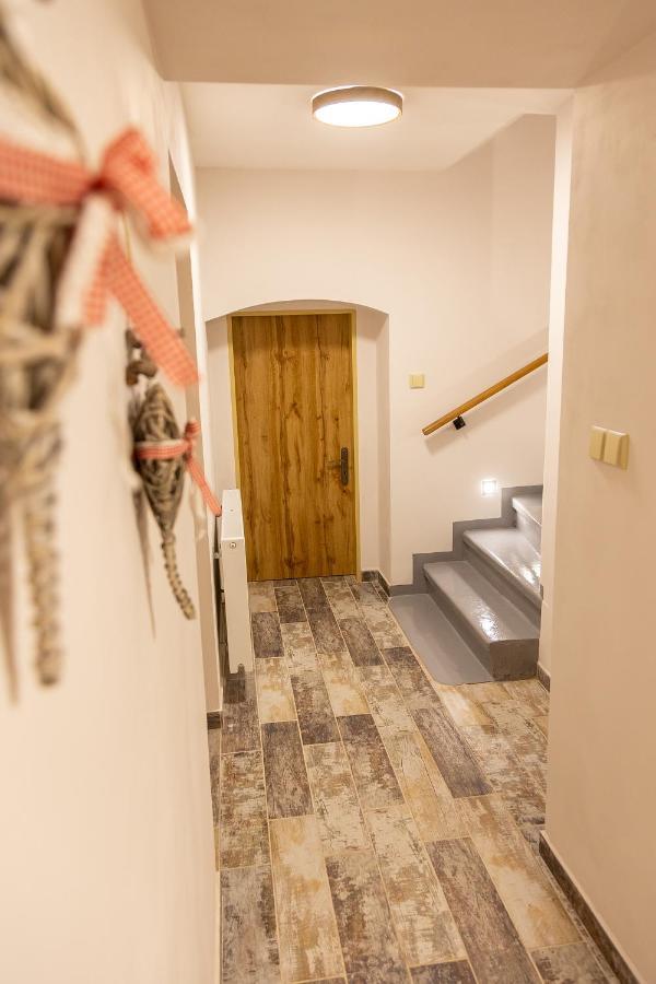 Prazdninovy Dum Valdik Villa Loket Exteriör bild